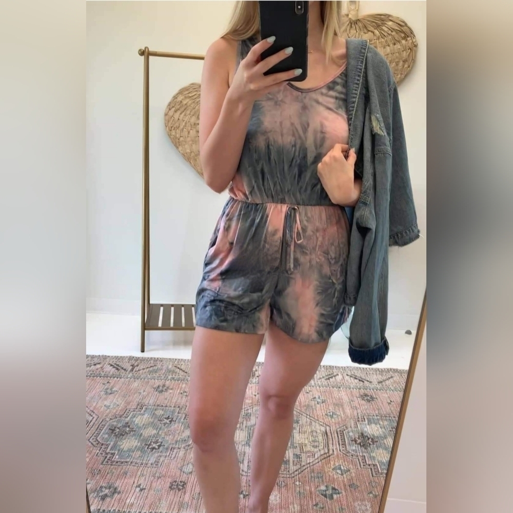 Boutique MTS Pink & Gray Tie-Dye Scoop Neck Sleeveless Romper w/ Pockets